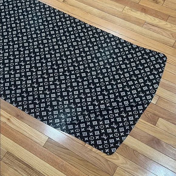 (( not authentic))NEW❤️LV Chiffon Shawl - Picture 10 of 17